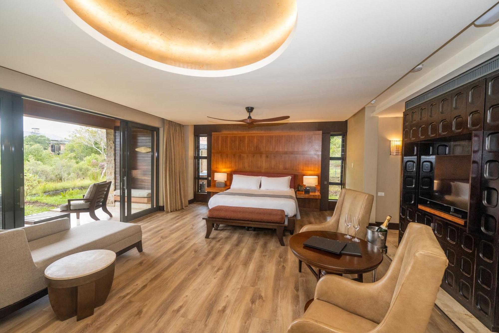Pezula Nature Hotel&Spa Knysna Exterior foto A bedroom at the hotel
