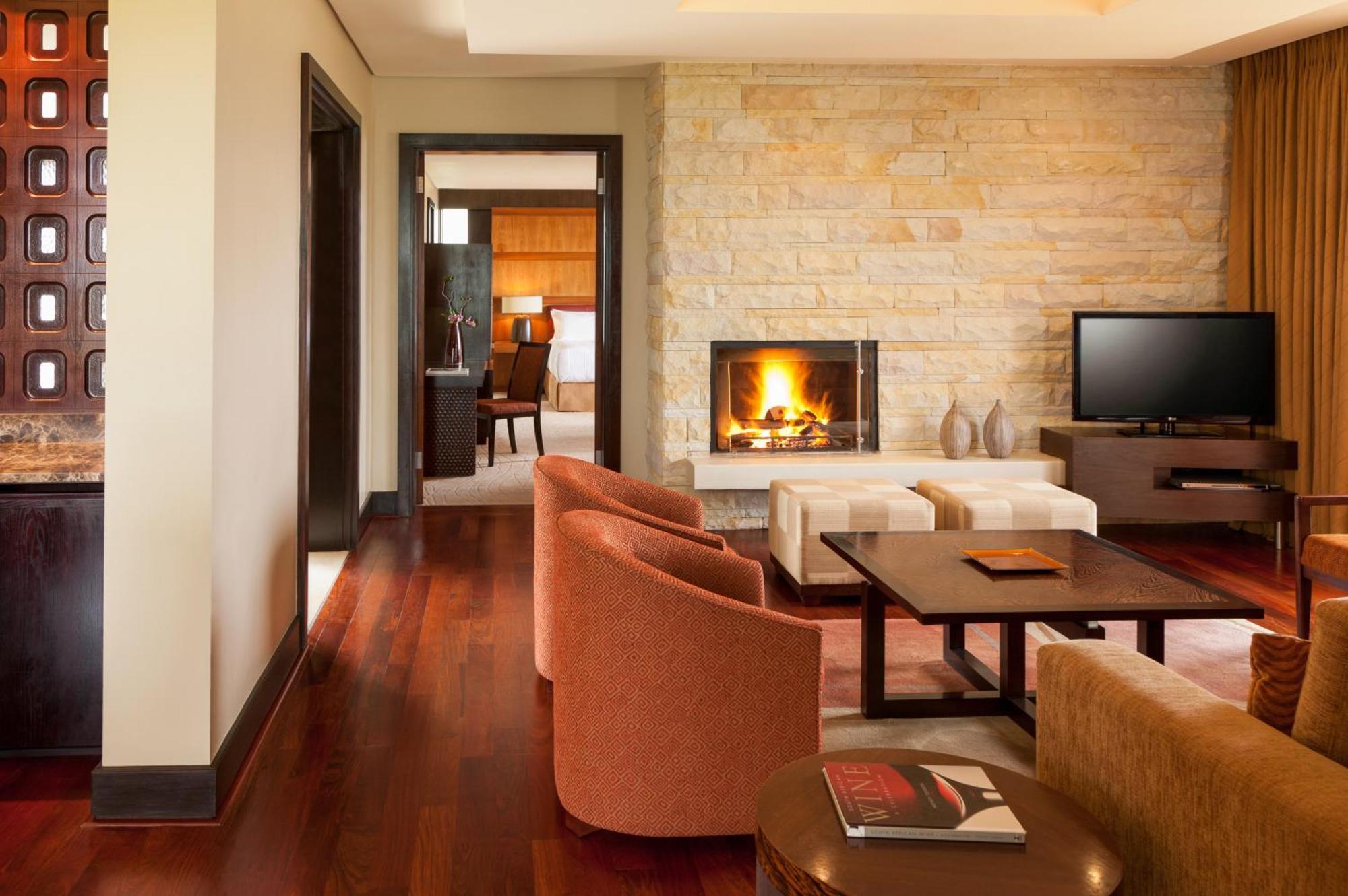 Pezula Nature Hotel&Spa Knysna Cameră foto A living room at the Four Seasons Hotel